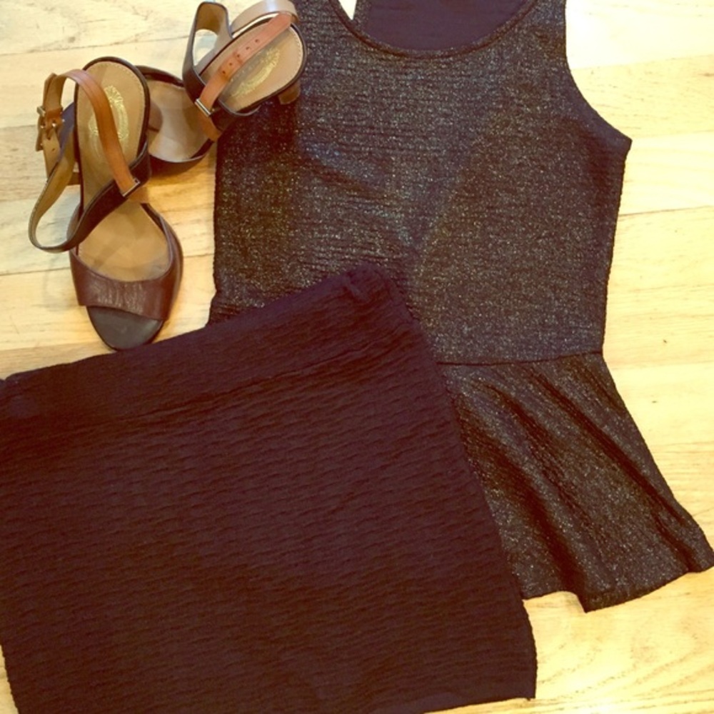 NWOT 344 Tight ruched high waisted black skirt